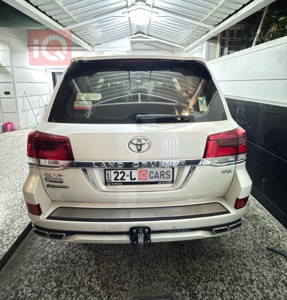 تويوتا لاندكروزر